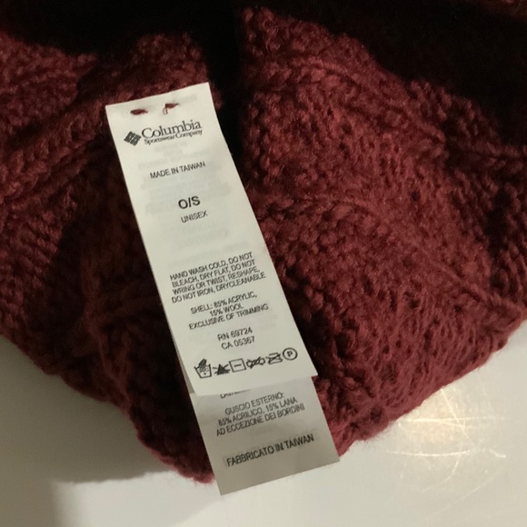 COLUMBIA Burgundy Red wool beanie, excellent - Picture 8 of 8